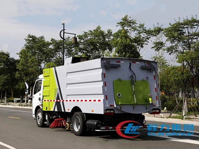 東風(fēng)多利卡國(guó)六洗掃車(chē)圖片4