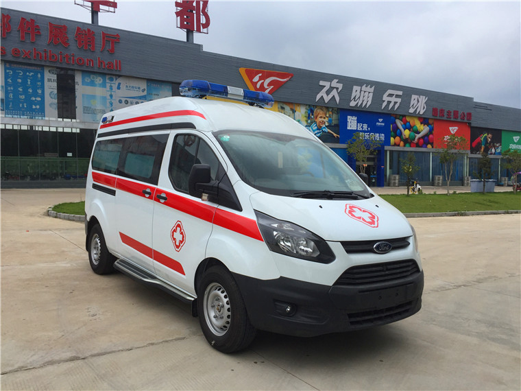 福特新全順V362救護車(短軸中頂)圖片3