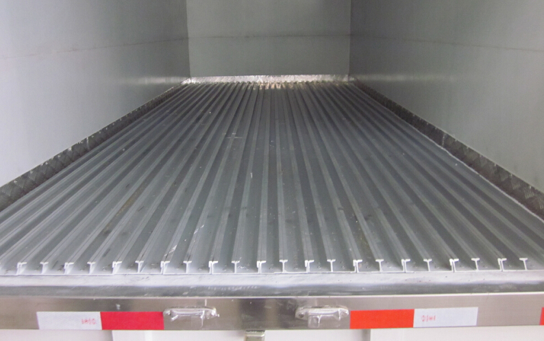 <a href=http://m.wangbaomu.cn/lcc/ target=_blank class=infotextkey>冷藏車</a>通風槽,冷藏車地板通風槽圖片