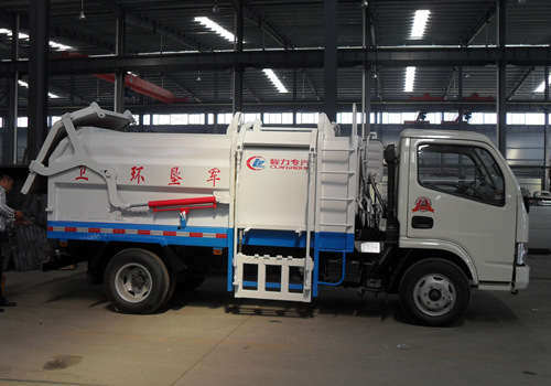 東風銳鈴側裝壓縮式<a  data-cke-saved-href=http://www.dfxqc.com/lajiche/ href=http://www.dfxqc.com/lajiche/ target=_blank class=infotextkey><a href=http://m.wangbaomu.cn/ljc target=_blank class=infotextkey>垃圾車</a></a>