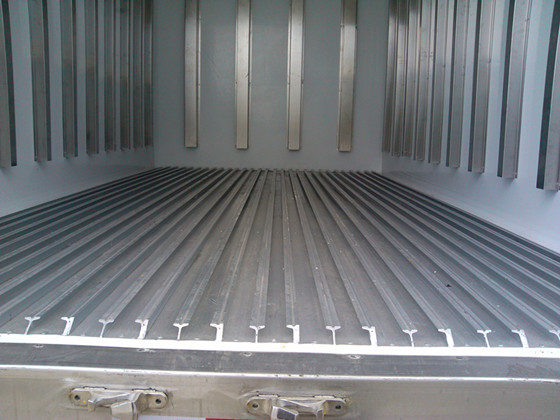 國(guó)四<a href=http://m.wangbaomu.cn/lcc/ target=_blank class=infotextkey>冷藏車(chē)</a>