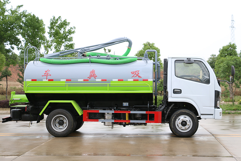 東風小福瑞卡國六 5方吸糞車圖片4